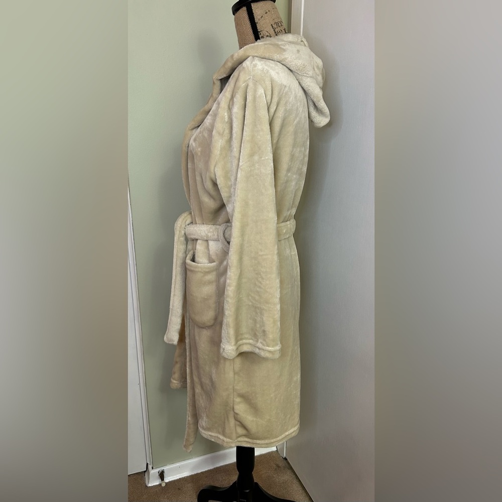 Summer and Rose Robe - Picture 4 of 4